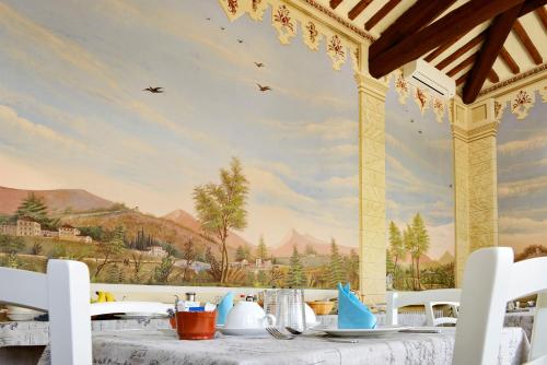 Pemandangan gunung umum atau pemandangan gunung yang diambil dari the country house