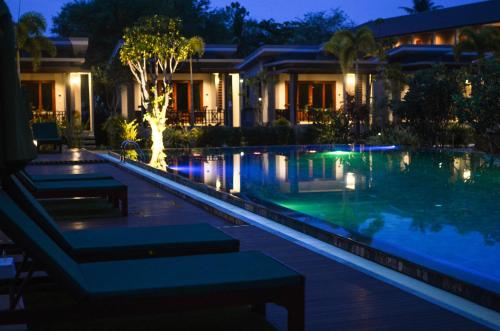 สระว่ายน้ำที่อยู่ใกล้ ๆ หรือใน Wang Sai Resort - SHA Plus