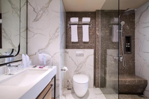 Mercure Jakarta Bataviaにあるバスルーム
