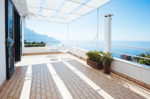 Foto Sea View Villa in Ravello with lemon pergola, gardens and jacuzzi - Ideal for elopements 6