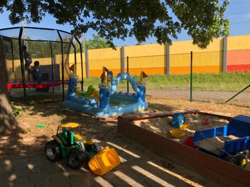 Zona de juegos infantil en Hotel Trilobit