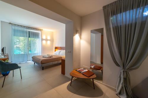 Le Stanze del Lago Suites & Pool photo 2
