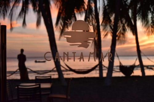 Galeriebild der Unterkunft The Cantamar Beach Hostel in Santa Marta
