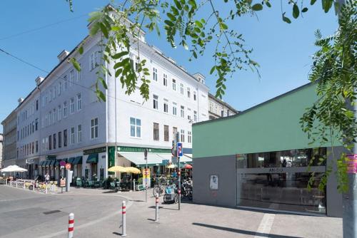 Sophies Place Yppenplatz - Imperial Lifestyle City Apartments Vienna Parking