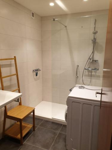 Ένα μπάνιο στο Oostduinkerke - Appartement met zeezicht en 2 parkeerplaatsen