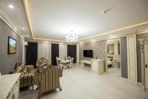 Gallery image of Simma Hotel Spa & Waterpark in Tashkent