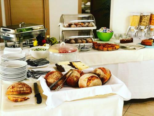 Jídlo v hotelu nebo okolí