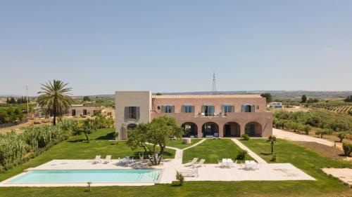 Bazén v ubytování Torre Bonera. Green Resort nebo v jeho okolí
