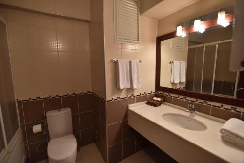 Ванная комната в Saylamlar Hotel