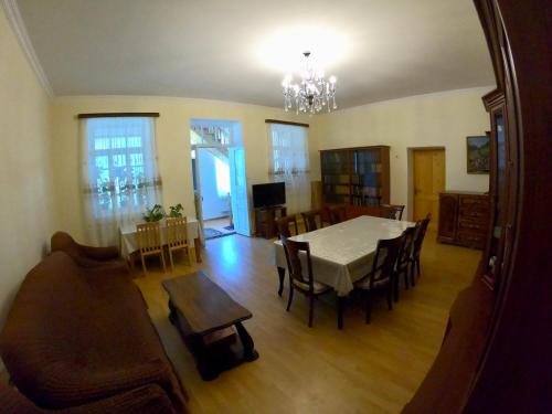 Gallery image of Guesthouse Lenjeri in Mestia