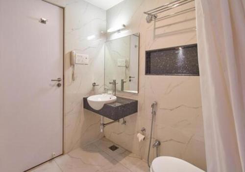 Gallery image of Tarawade Clarks Inn Pune in Pune