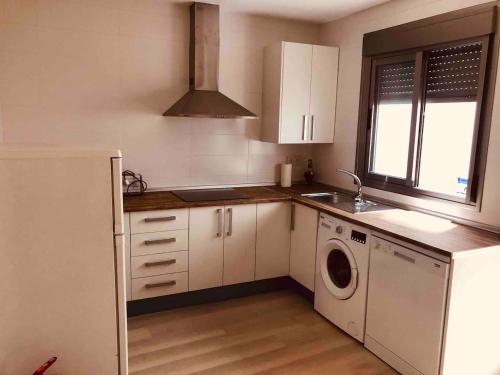 Кухня або міні-кухня у Duplex Archidona Centro