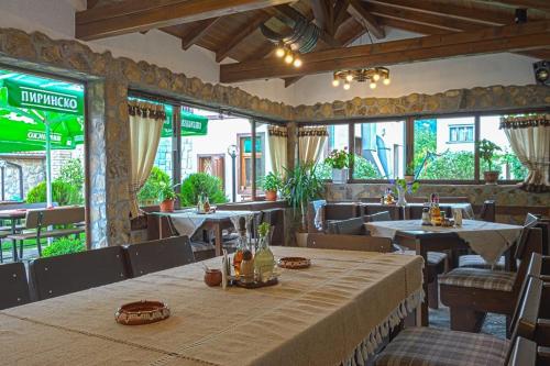 Restaurace v ubytování СТАР МЕРАК