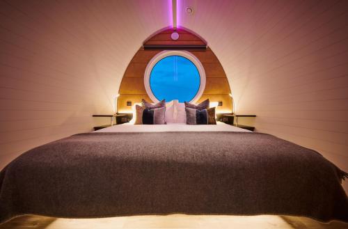 Postel nebo postele na pokoji v ubytování Luxury Hideaways