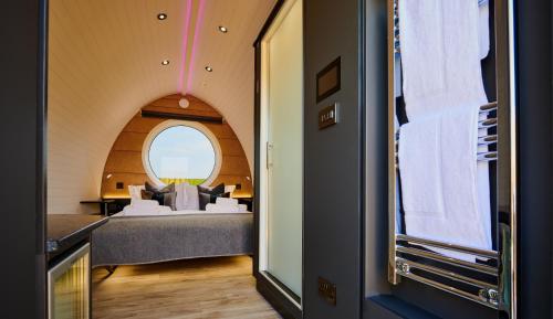 Postel nebo postele na pokoji v ubytování Luxury Hideaways