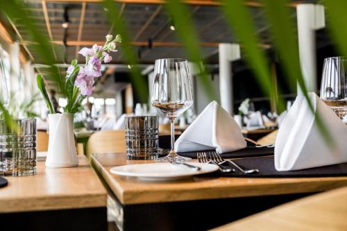 Nápoje v ubytování GINN Hotel Hamburg Elbspeicher