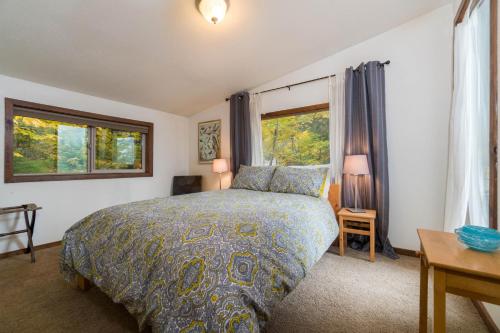 Gallery image of Vista View Chalet - 2 Bed 1 Bath Vacation home in Lake Wenatchee in Leavenworth