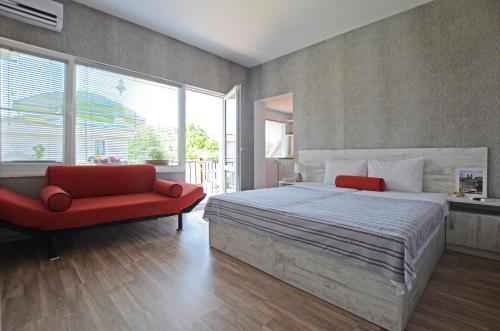 Gallery image of Bistra Guest Rooms in Kranevo