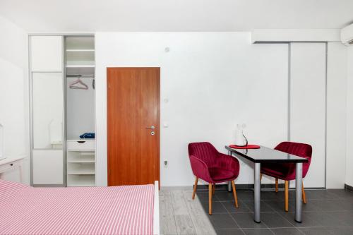Studio Apartment Toma