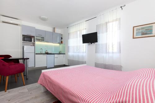 Studio Apartment Toma