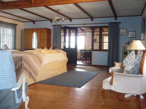 Gallery image of A1Bay View Collection Cottage, Apartment solar power in Jeffreys Bay