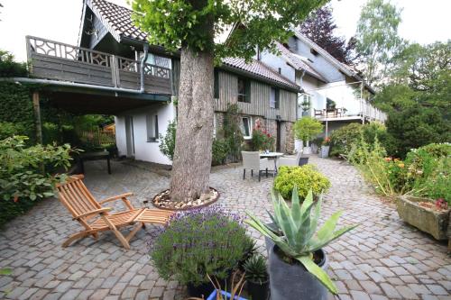 Gallery image of Kleines Haus mitten in der Natur mit eigener Terrasse und Sonnenbalkon in Halver