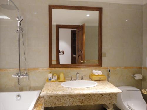 Gambar di galeri bagi Hoang Nham Luxury Hotel di Ta Lan Than