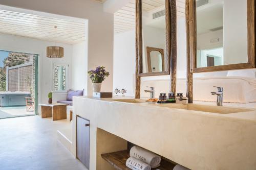 Kúpeľňa v ubytovaní KLIDON Dreamy Living Suites