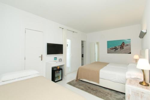 Gallery image of Hotel Zhero in Cas Catala