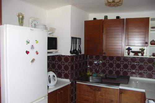 Kitchen o kitchenette sa Edy Dum