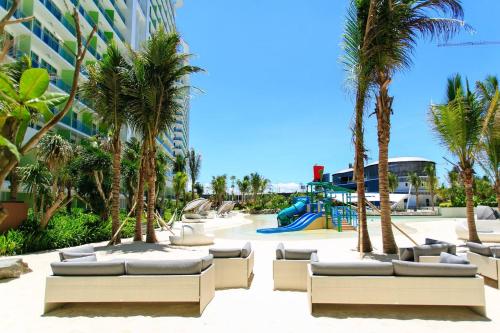 Bazén v ubytování Sabrina'sCrib Apartment 2BR by Azure Residences Near Manila International Airport nebo v jeho okolí