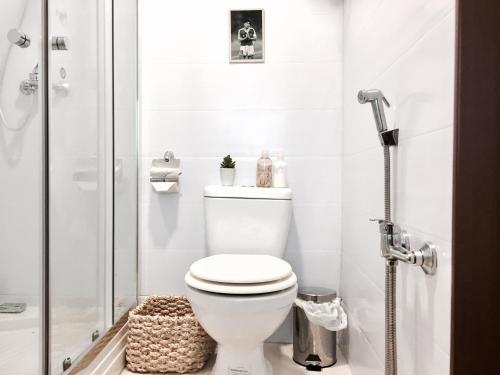 Ένα μπάνιο στο Mahalo Aparts