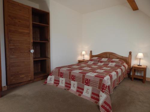 Postel nebo postele na pokoji v ubytování Chevêche