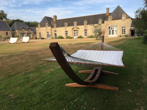 Ogród w obiekcie Château du Bois-Guy Golf