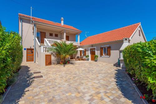 Holiday home Privlaka - Zadar Riviera 8218