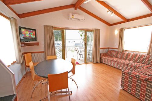 Μια τηλεόραση ή/και κέντρο ψυχαγωγίας στο Apollo Bay Holiday Park