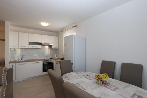 Η κουζίνα ή μικρή κουζίνα στο Apartment SAMSA MIRICA