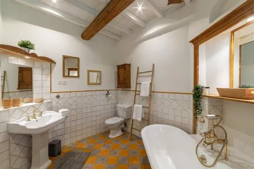 Le Mas des Cerisiers JACUZZI et SAUNA inclus pour tous les logements photo 26