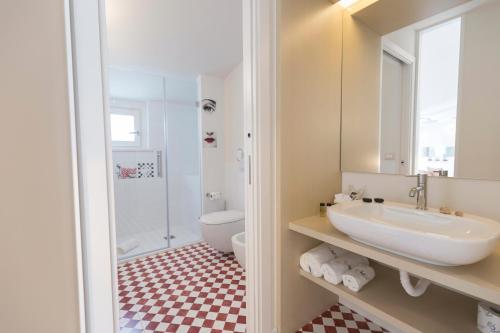 Suite Hotel L'Oasi di Riaciにあるバスルーム