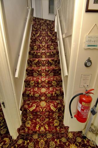 Wortley Cottage Guest House – Photos 3