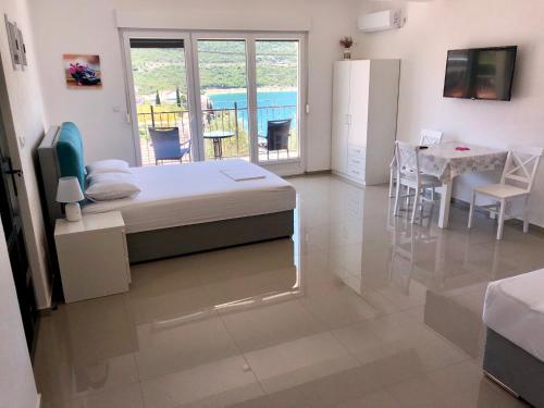 Gambar di galeri bagi Villa Dian di Neum