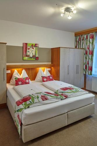 Gallery image of Pension Haus Aschgan in Egg am Faaker See