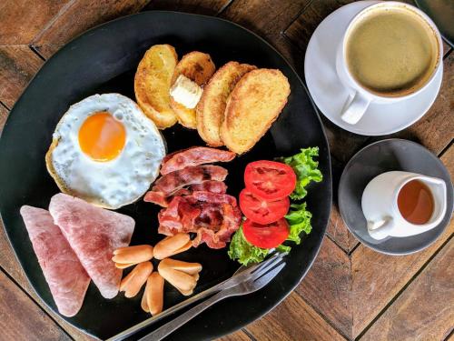 Mad på resortet eller i nærheden