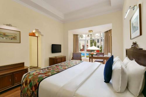 Ramada Khajurahoにあるベッド
