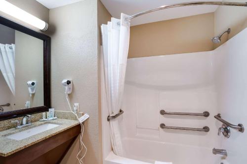 Gallery image of Quality Inn I-70 Near Kansas Speedway in Kansas City