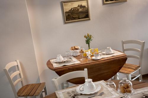 Fotografie z fotogalerie ubytování Roncaglia Suite v destinaci Monticello d'Alba