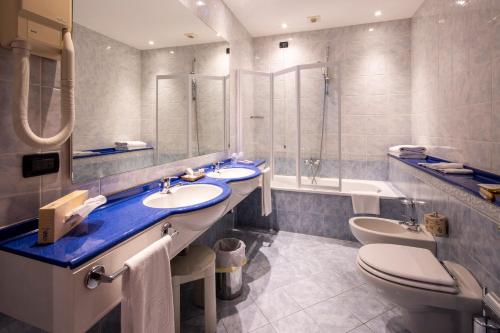 Phòng tắm tại Hotel Persico's