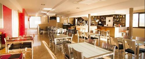 Hostal Catedritos Ibéricos A-5 Km 154 A 5 KM DE OROPESA A 1 KM DE HERRERUELA DE OROPESA 레스토랑 또는 맛집