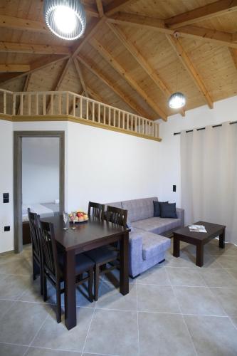 Ruang duduk di villa on the sea