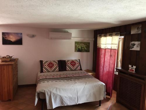 Posteľ alebo postele v izbe v ubytovaní la maison du pont mont blanc
